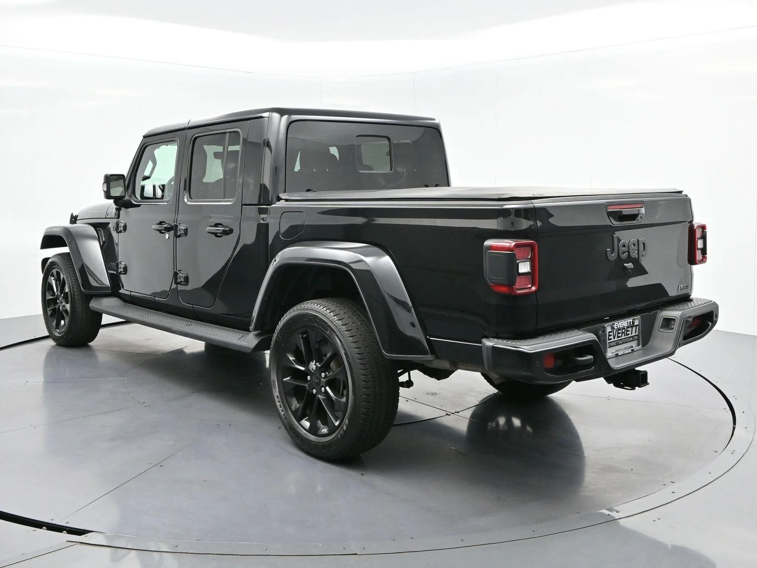 Used 2023 Black Clearcoat Jeep High Altitude image 5