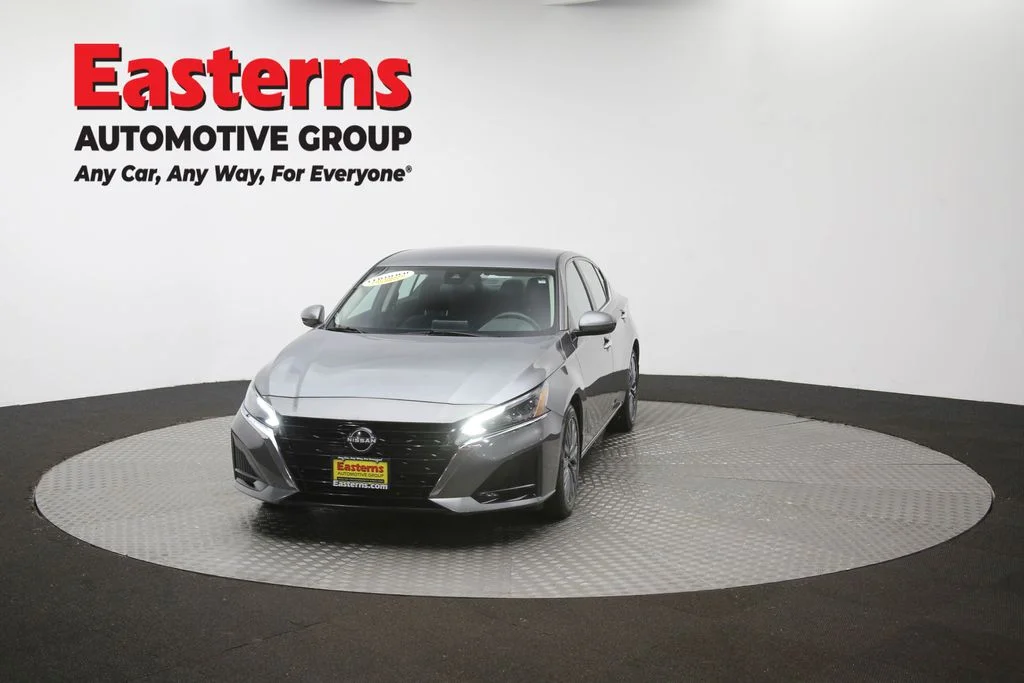 Used 2023 Gray Nissan 2.5 SV image 53