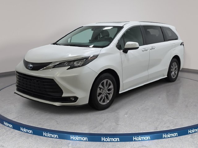 2025 Toyota Sienna XLE