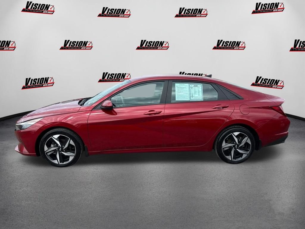 Used 2023 Red Hyundai SEL image 8