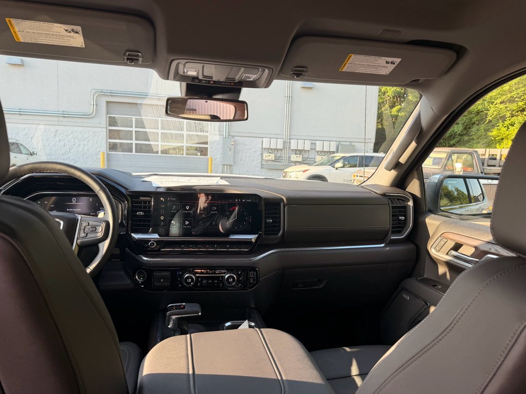 Used 2023 Summit White GMC SLT image 8