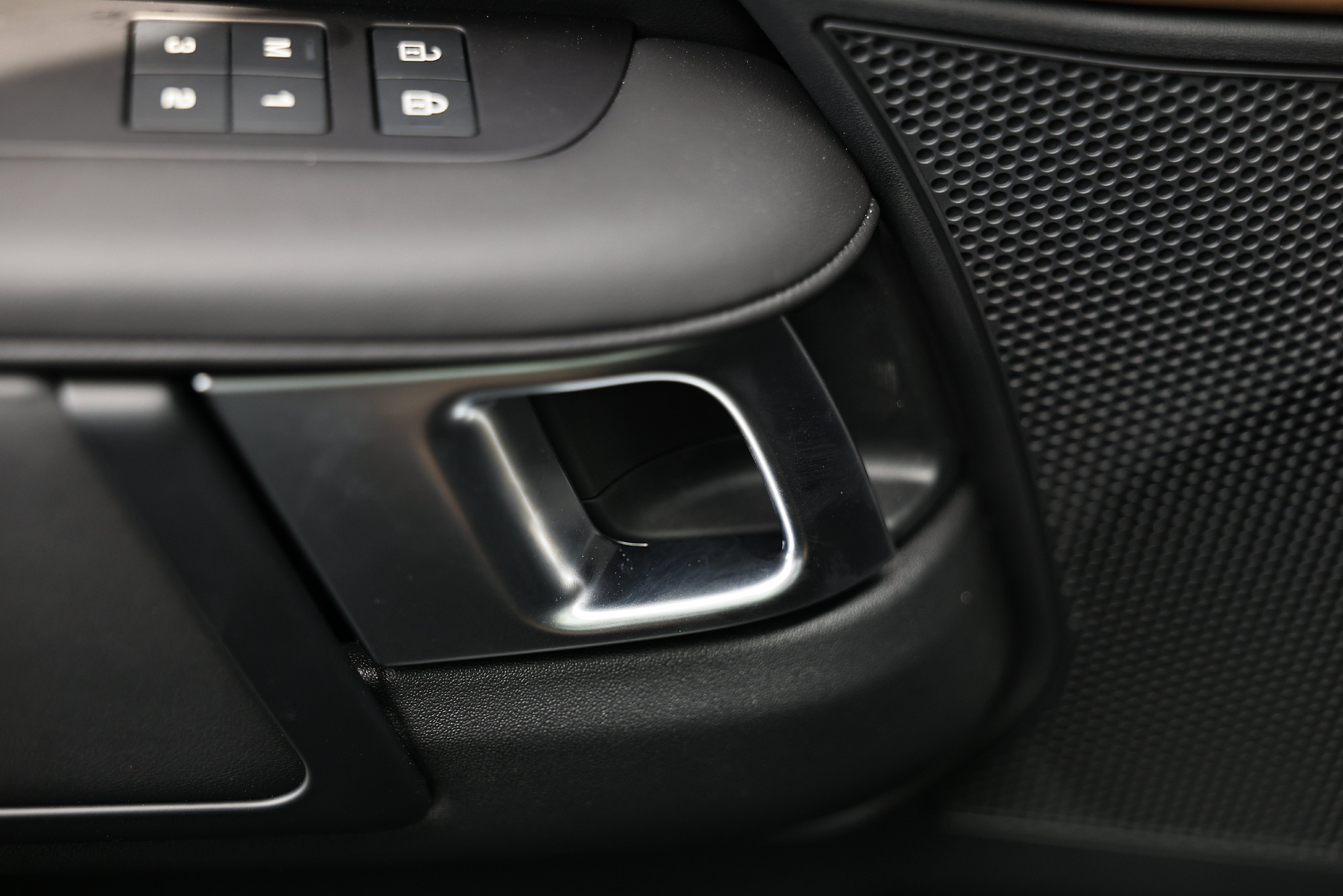 2026 Land Rover Discovery Tempest Edition - Photo 29