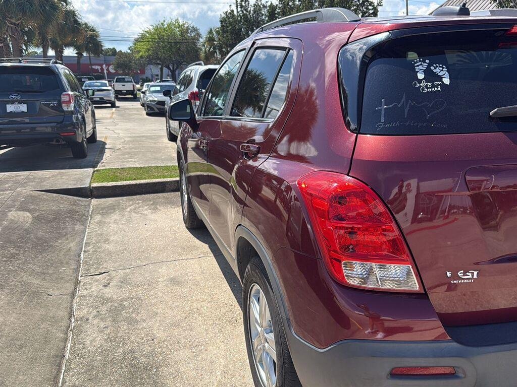 Used 2016 Crimson Metallic Chevrolet LT image 4