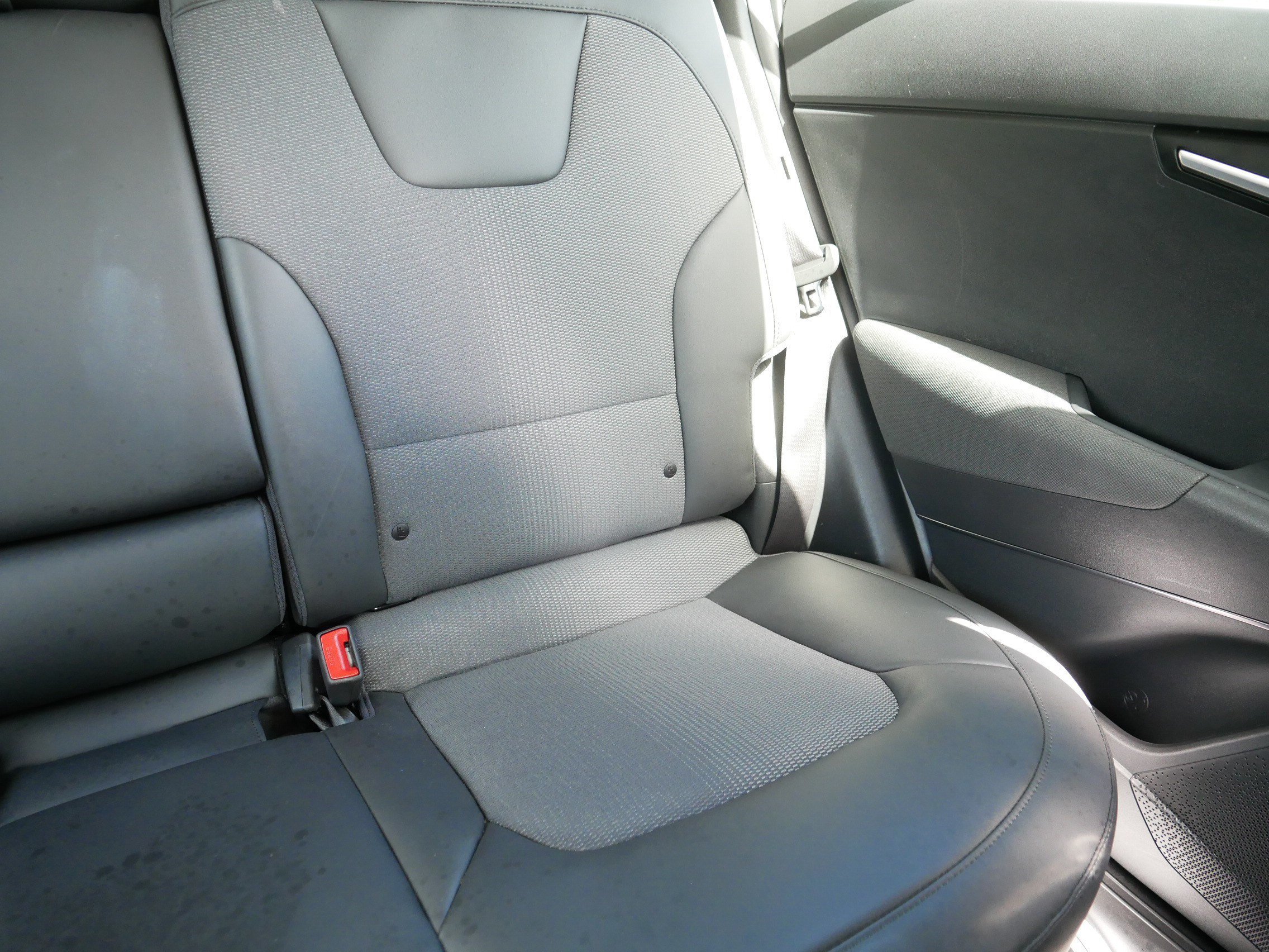 Used 2024 Graphite Gray Kia Wind image 14