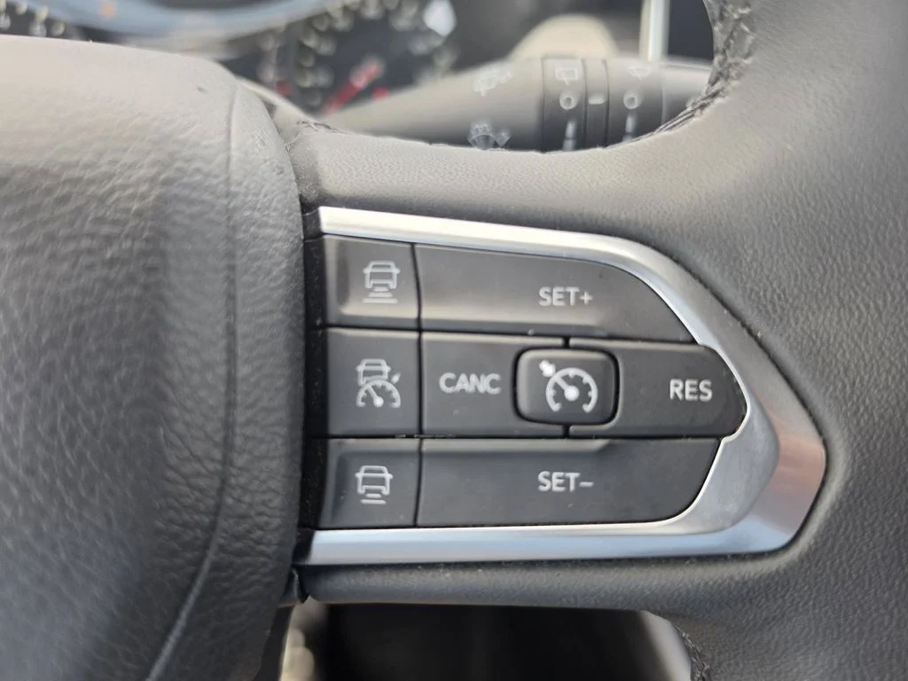 Used 2024 Gray Jeep Limited image 15