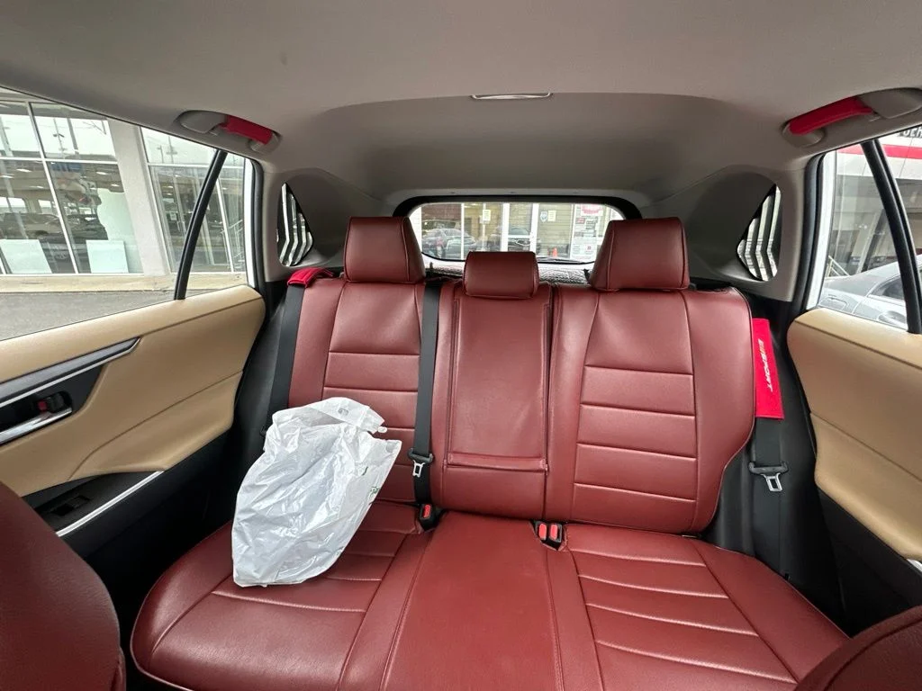 Used 2021 White Toyota XLE image 3