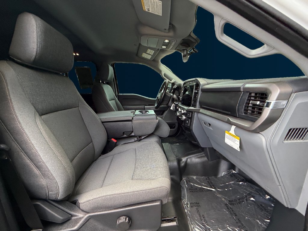 Used 2024 White Ford XLT image 17