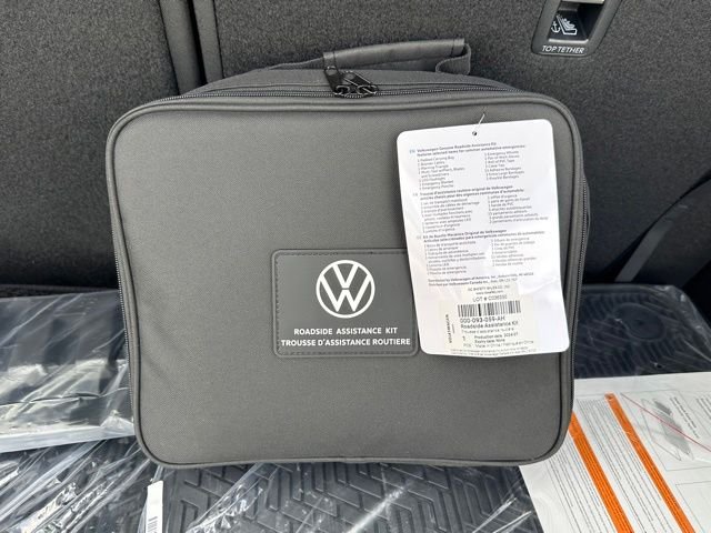 New 2026 Deep Black Pearl Volkswagen 2.0T Peak Edition image 19