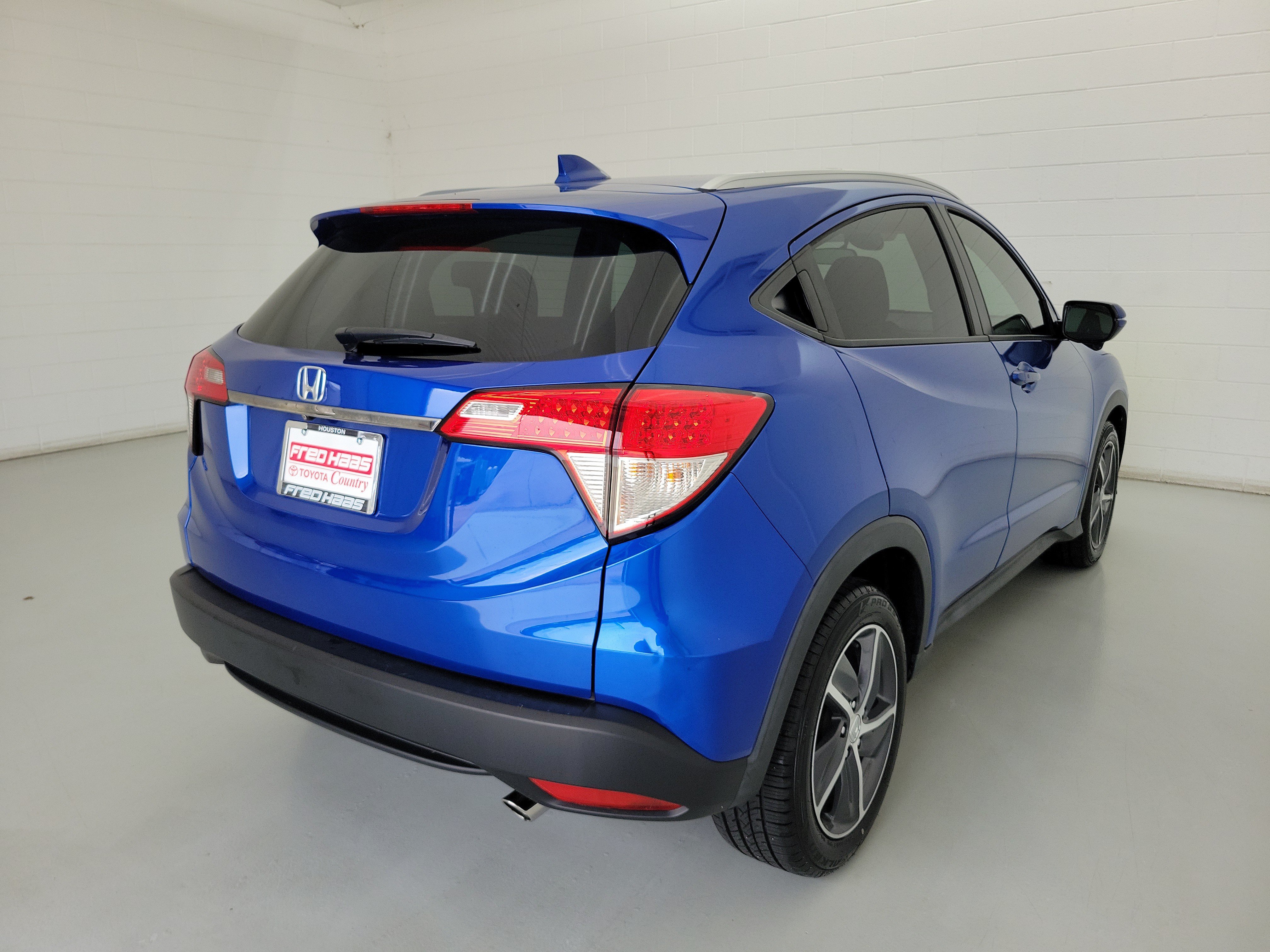 Used 2022 Blue Honda EX image 5