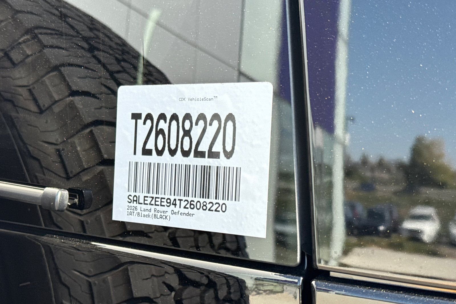 2026 Land Rover Defender OCTA Black - Photo 35