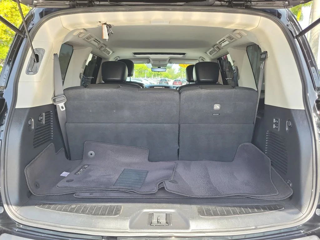 Used 2021 Black INFINITI LUXE image 10
