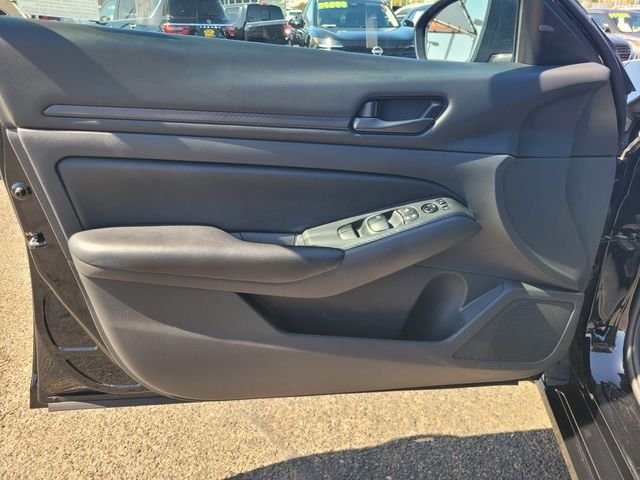 Used 2024 Black Nissan 2.5 S image 18