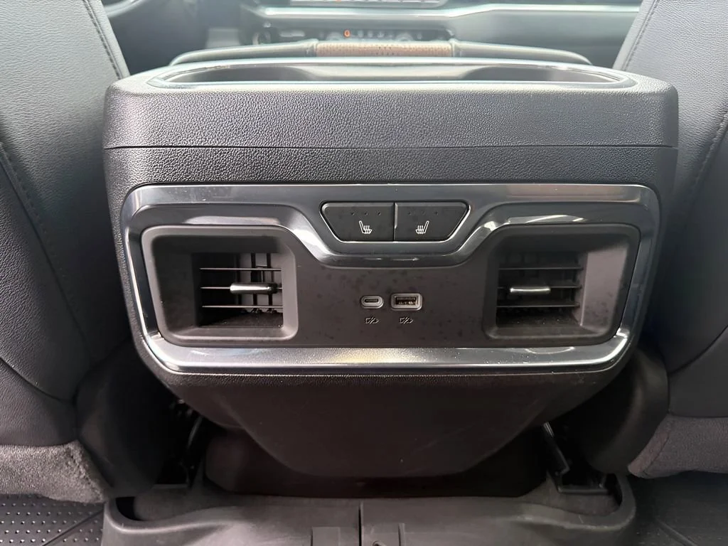 Used 2025 Black Chevrolet High Country image 28