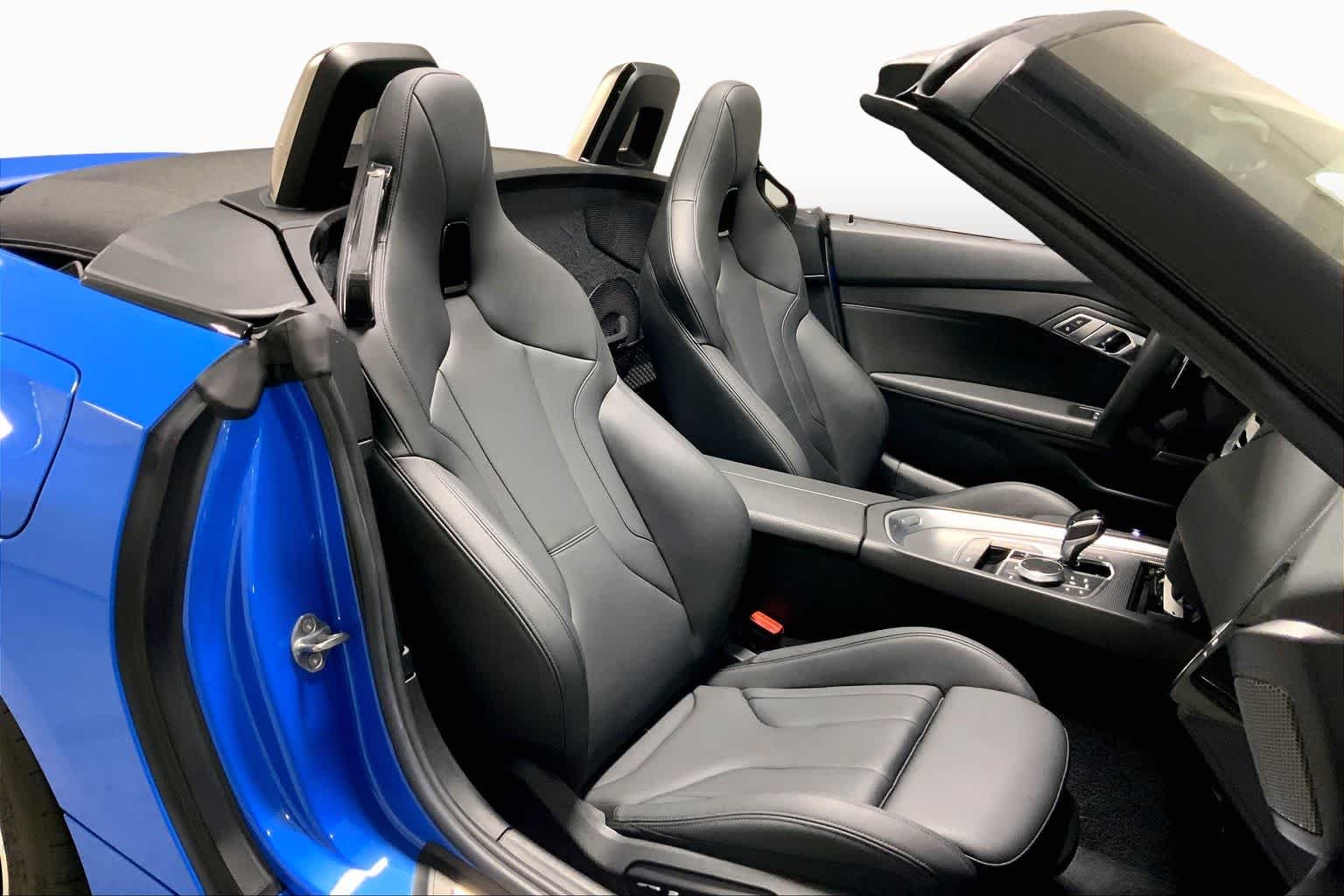Used 2020 Misano Blue Metallic BMW sDriveM40i image 8