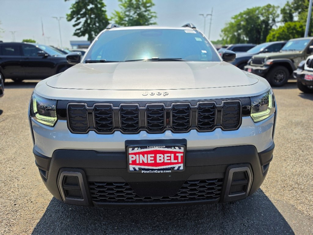 New 2026 Silver Zynith Clear-Coat Exterior Paint Jeep Limited image 7