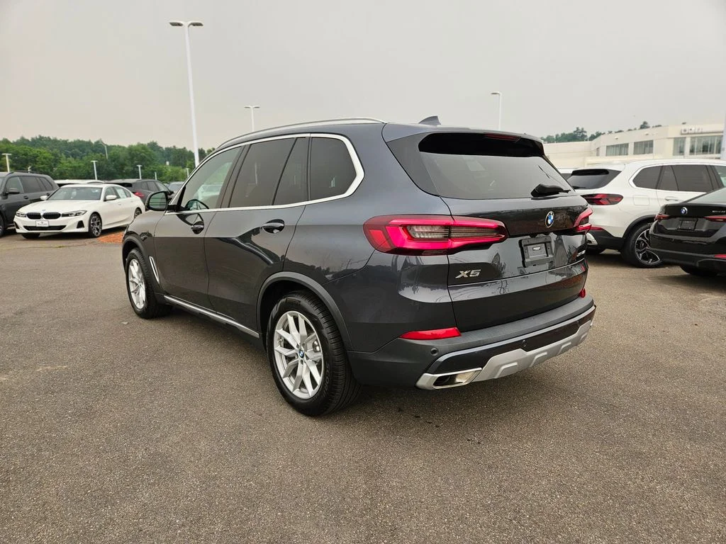 Used 2020 Arctic Grey Metallic BMW xDrive40i image 5