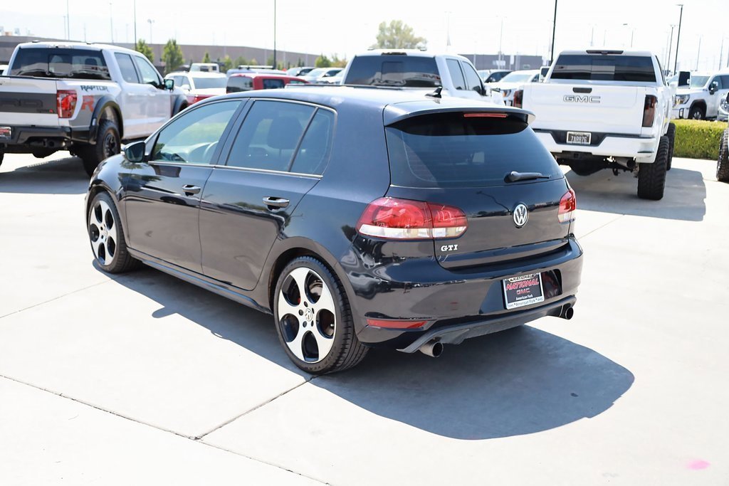 2010 Volkswagen Golf GTI Base photo 4
