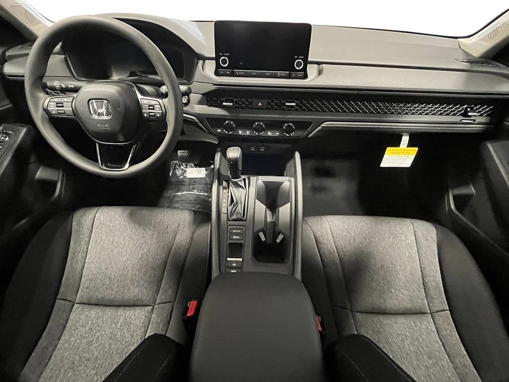 2025 Honda Accord SE - Photo 15