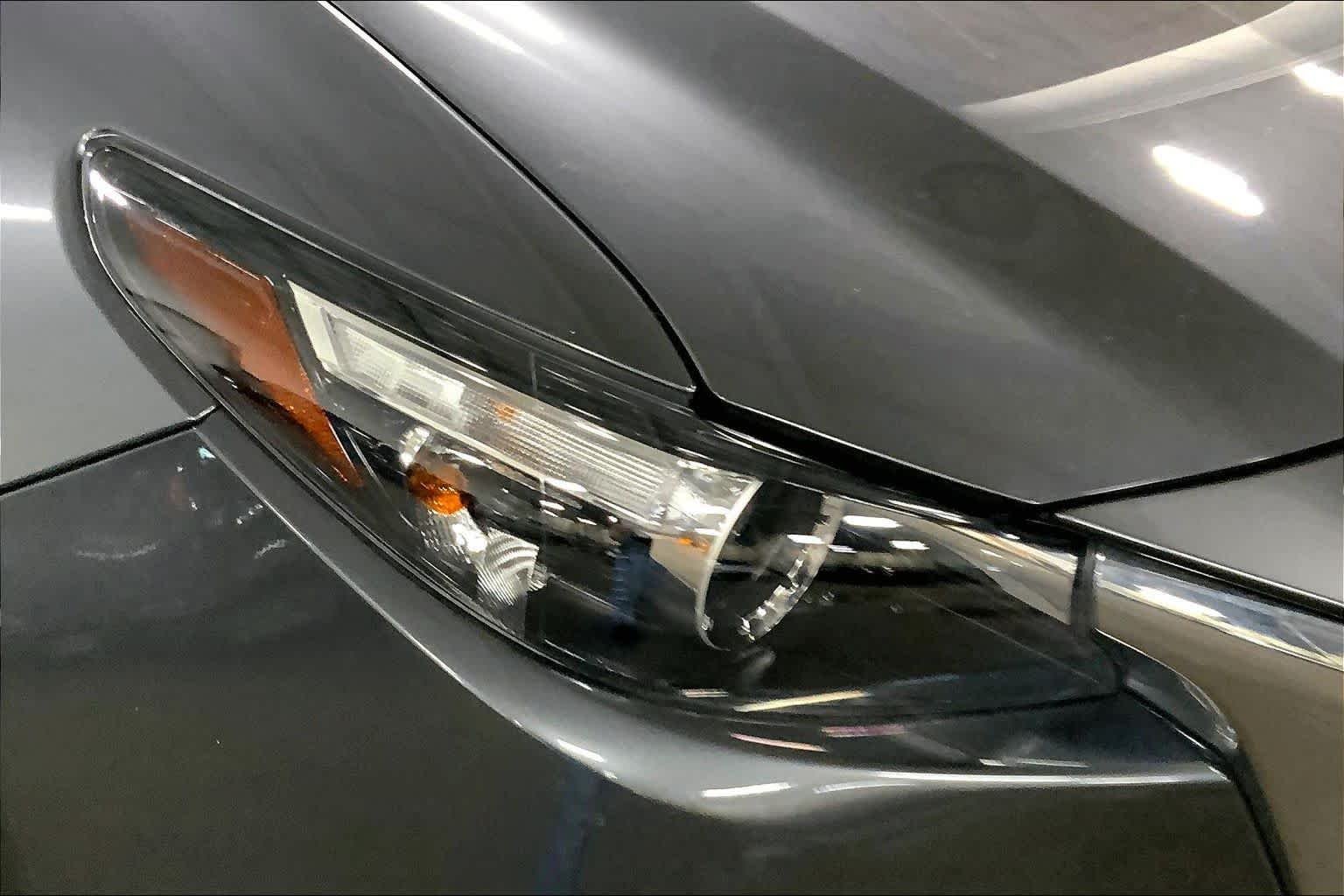 Used 2023 Machine Gray Metallic Mazda Touring image 28