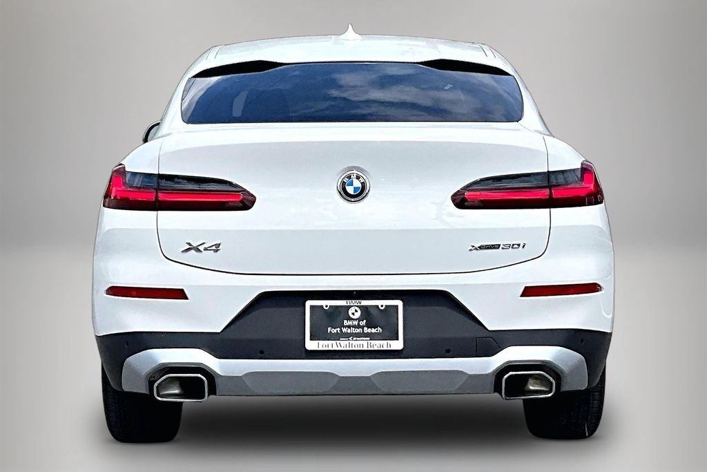 Used 2025 White BMW xDrive30i image 5