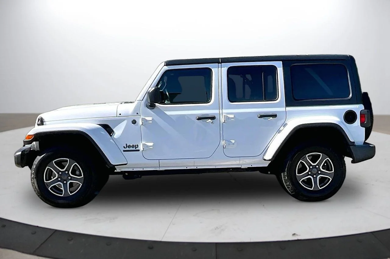 Used 2021 White Jeep Sport S image 5