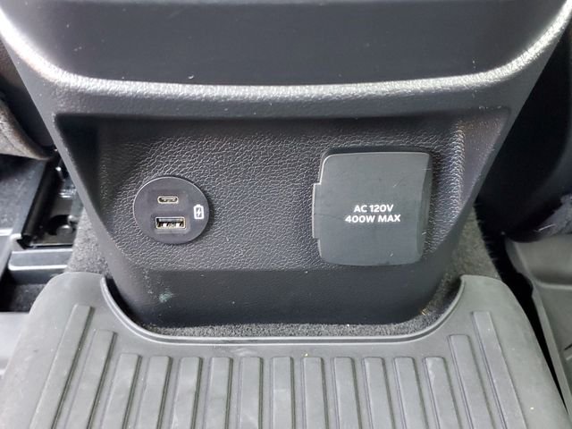Used 2024 Oxford White Ford XLT image 29