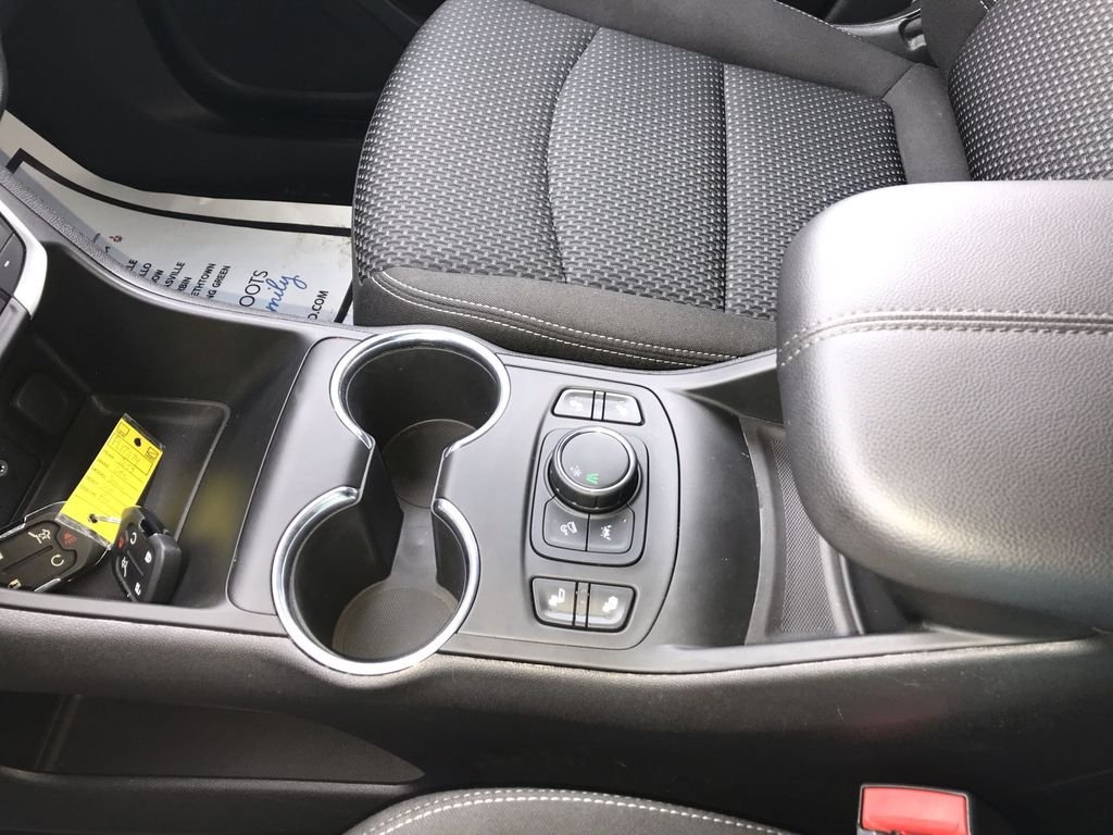 Used 2023 Red GMC SLE image 20