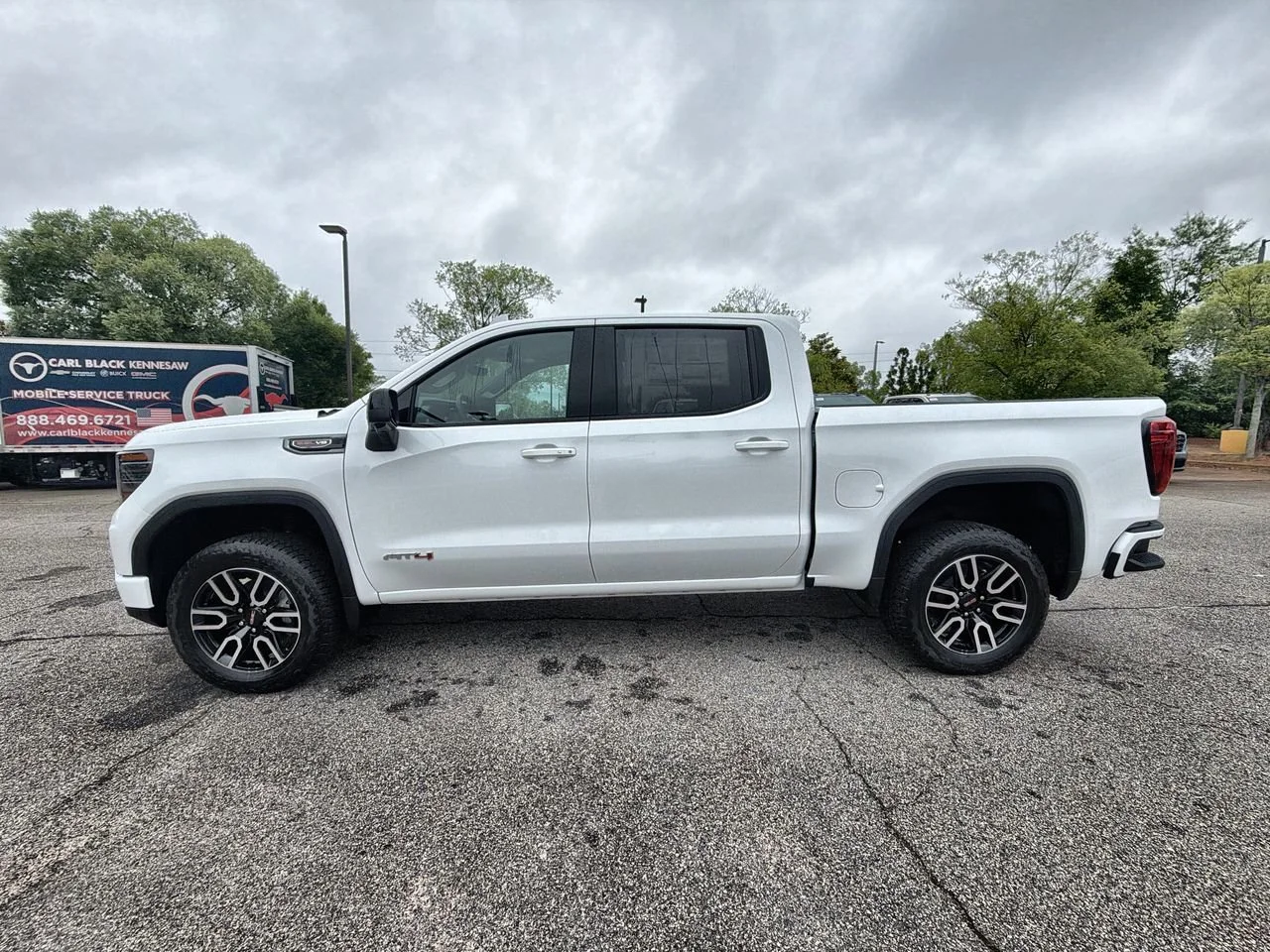 New 2026 Summit White GMC AT4 image 5