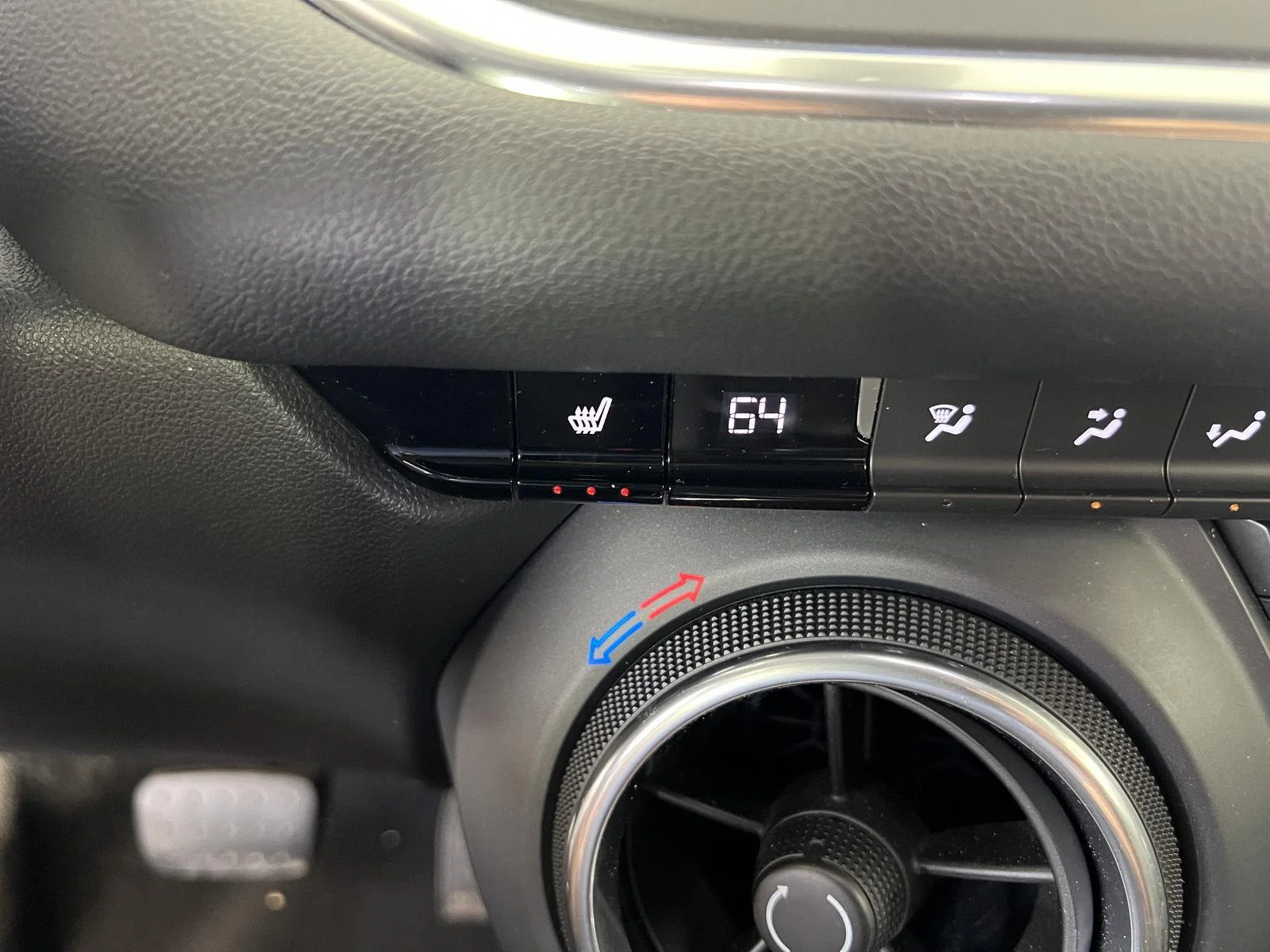 Used 2020 SILVER ICE METALLIC Chevrolet LT image 16