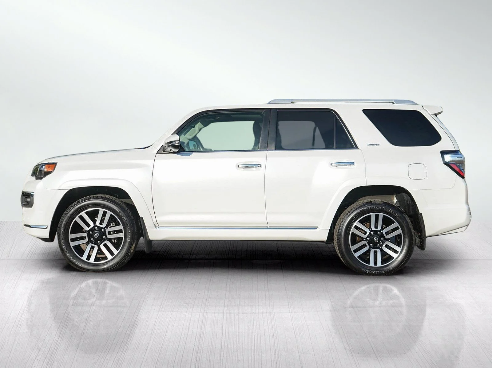 Used 2024 Toyota 4Runner Limited with VIN JTEKU5JR3R6213165 for sale in Burnsville, Minnesota