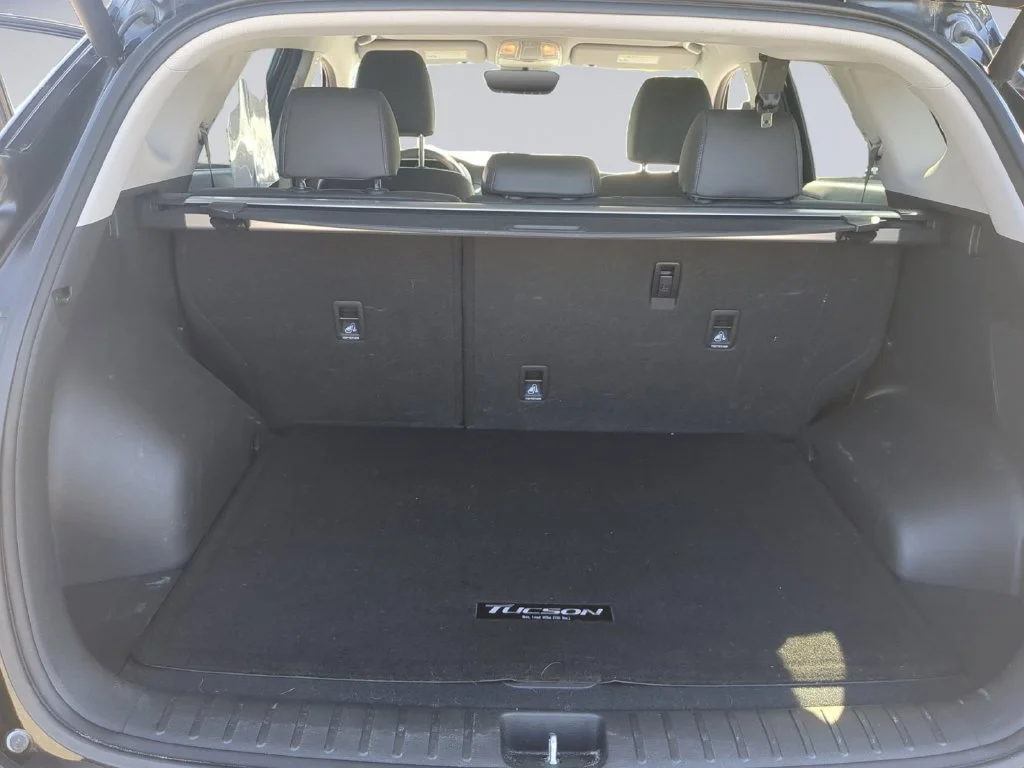 Used 2020 Black Hyundai Limited image 21
