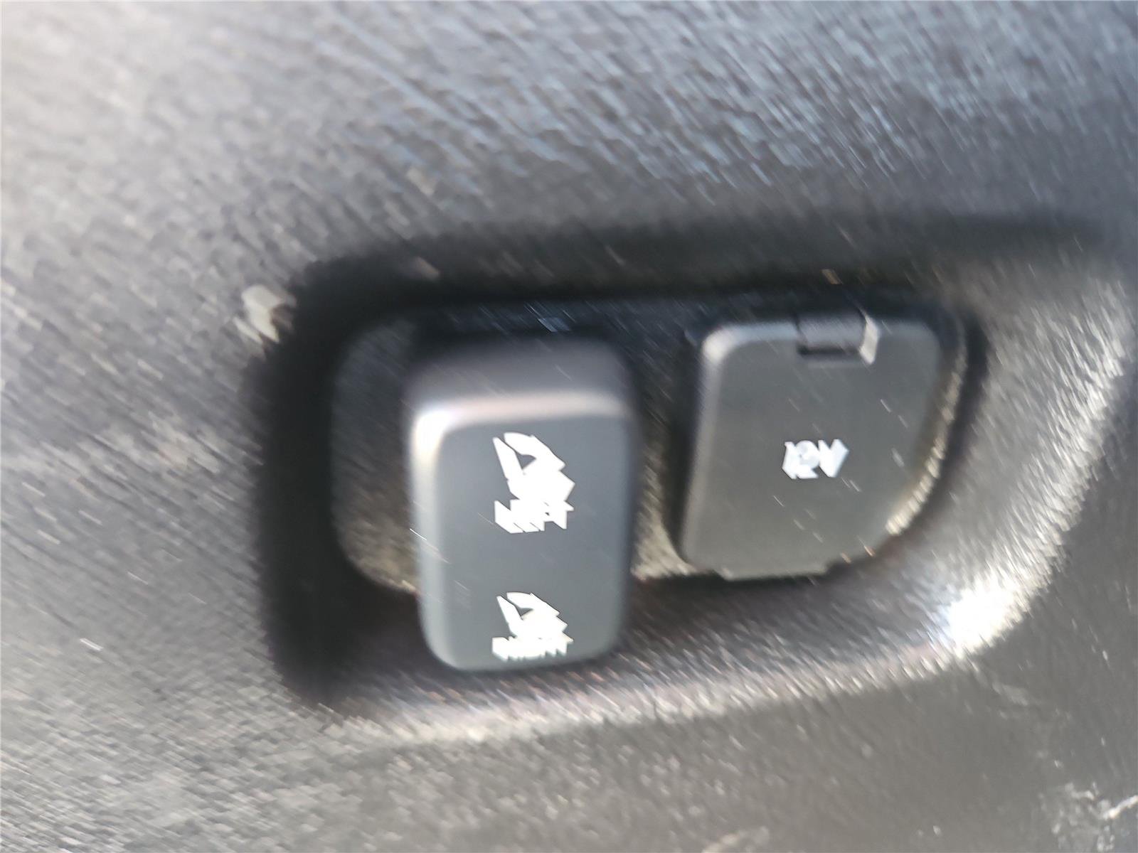 Used 2024 Atlas Blue Ford SEL image 18