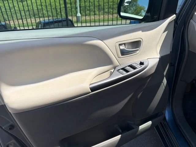 Used 2017 Shoreline Mist Toyota LE image 8