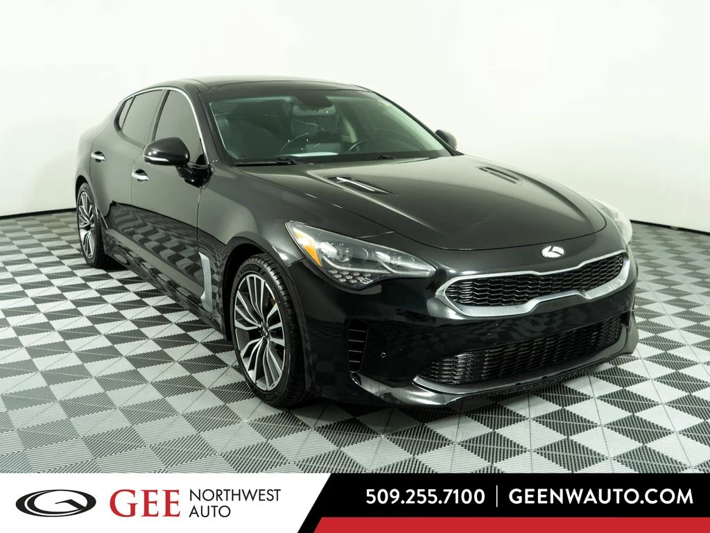Used 2018 Black Kia Premium image 1