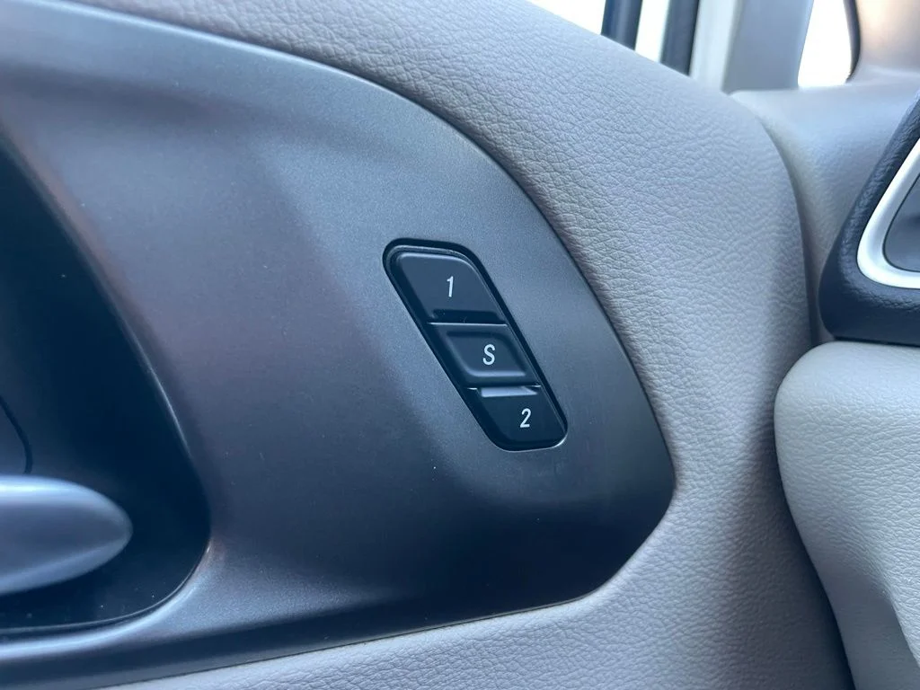 2024 Chrysler Pacifica Touring L - Photo 25