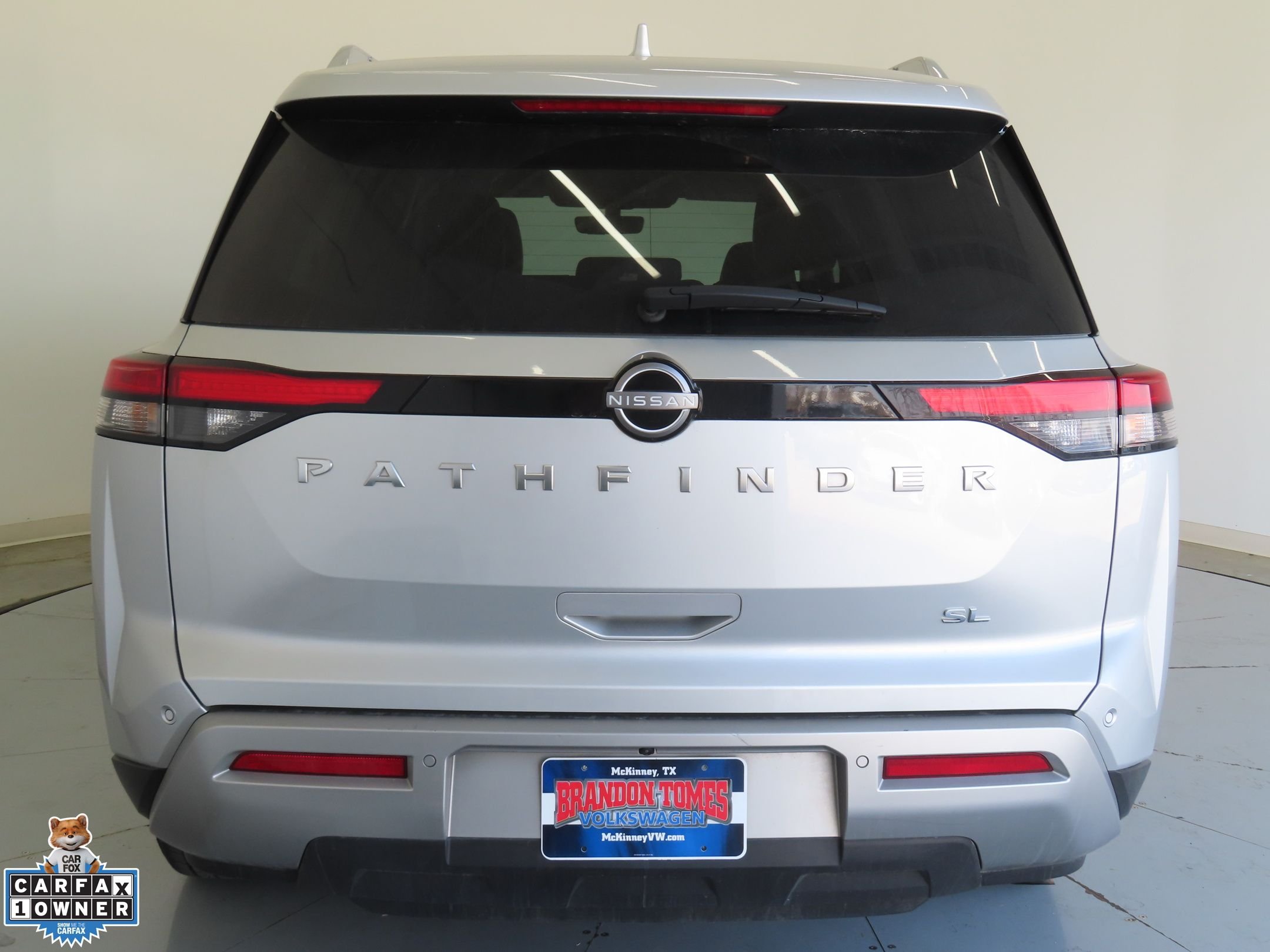 Used 2025 Silver Nissan SL image 4