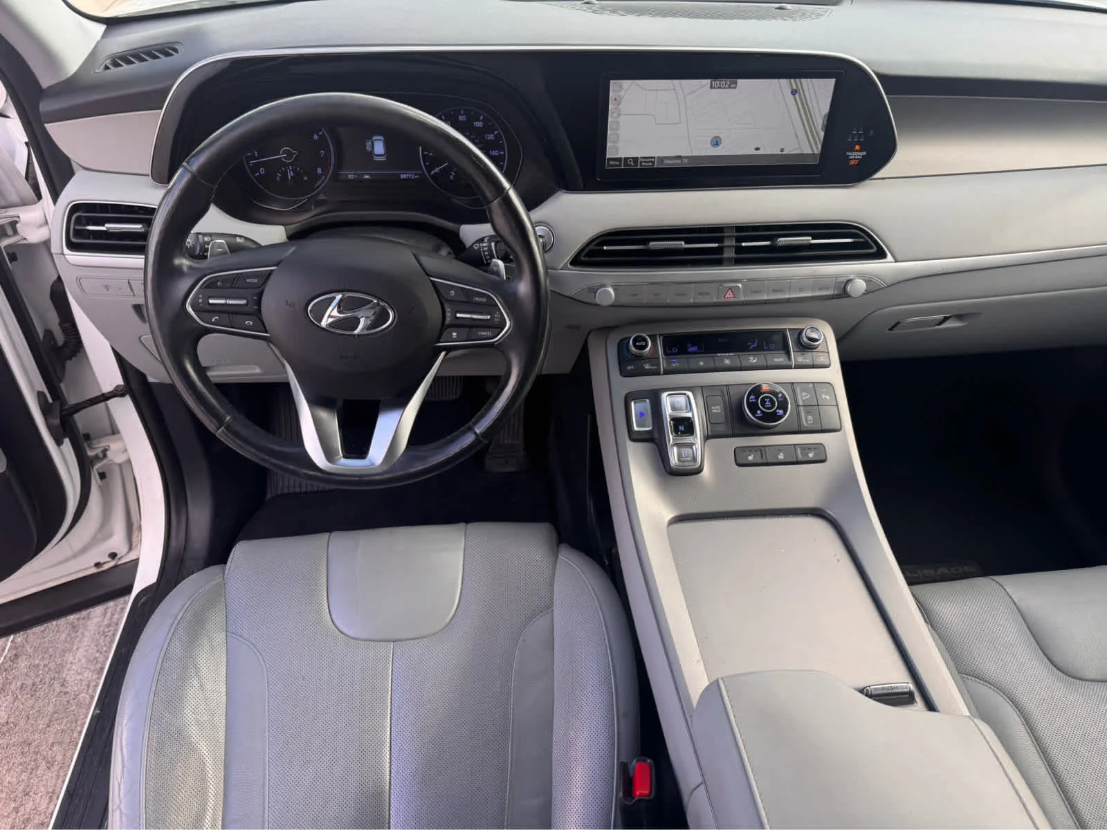 Used 2022 Hyper White Hyundai SEL image 18