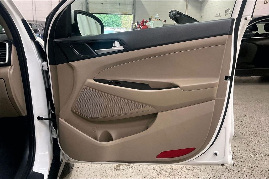 Used 2020 White Hyundai SEL image 23