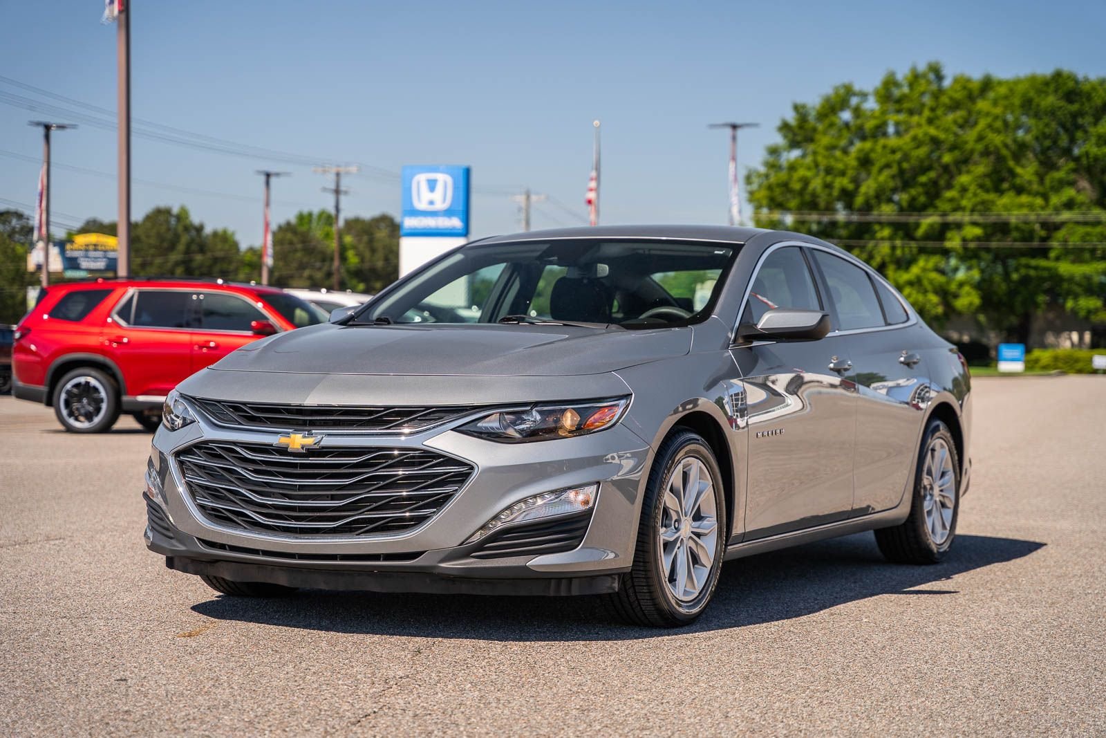 Used 2024 Gray Chevrolet LT image 3