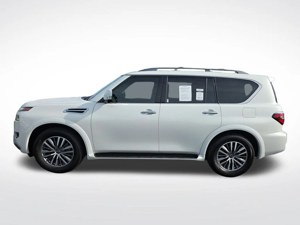 Used 2023 White Nissan SL image 9