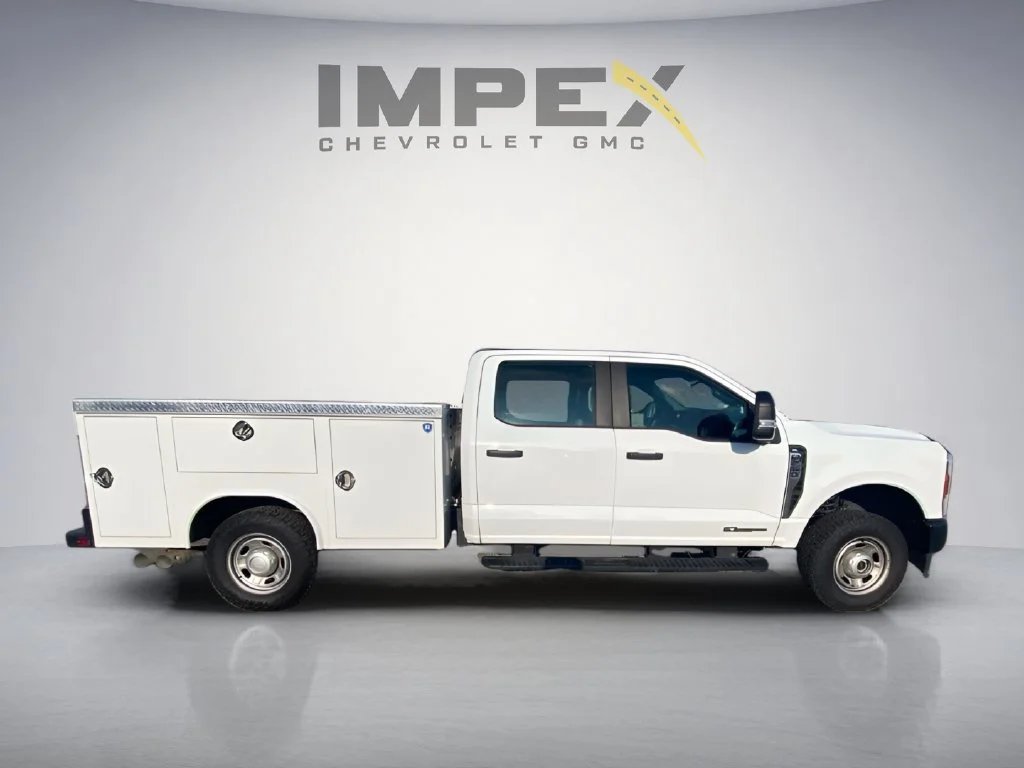 Used 2024 White Ford XL image 6
