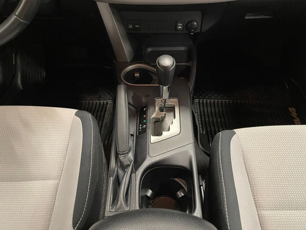 Used 2017 Silver Sky Toyota XLE image 11