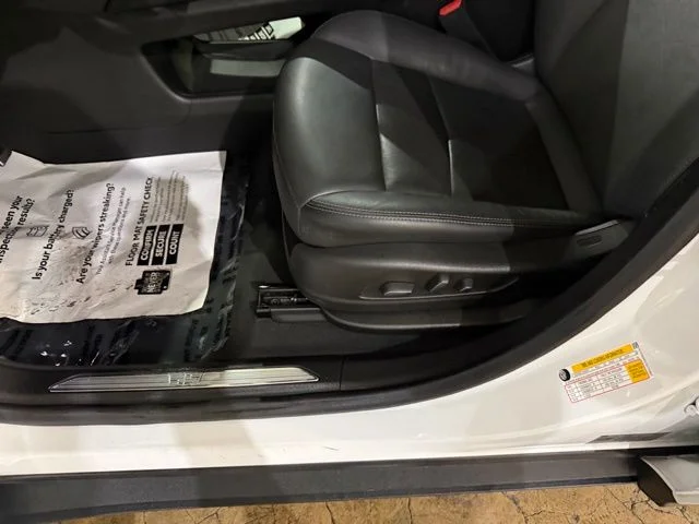 Used 2022 Crystal White Cadillac Sport image 24