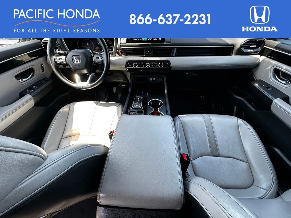 Used 2023  Honda Touring image 16