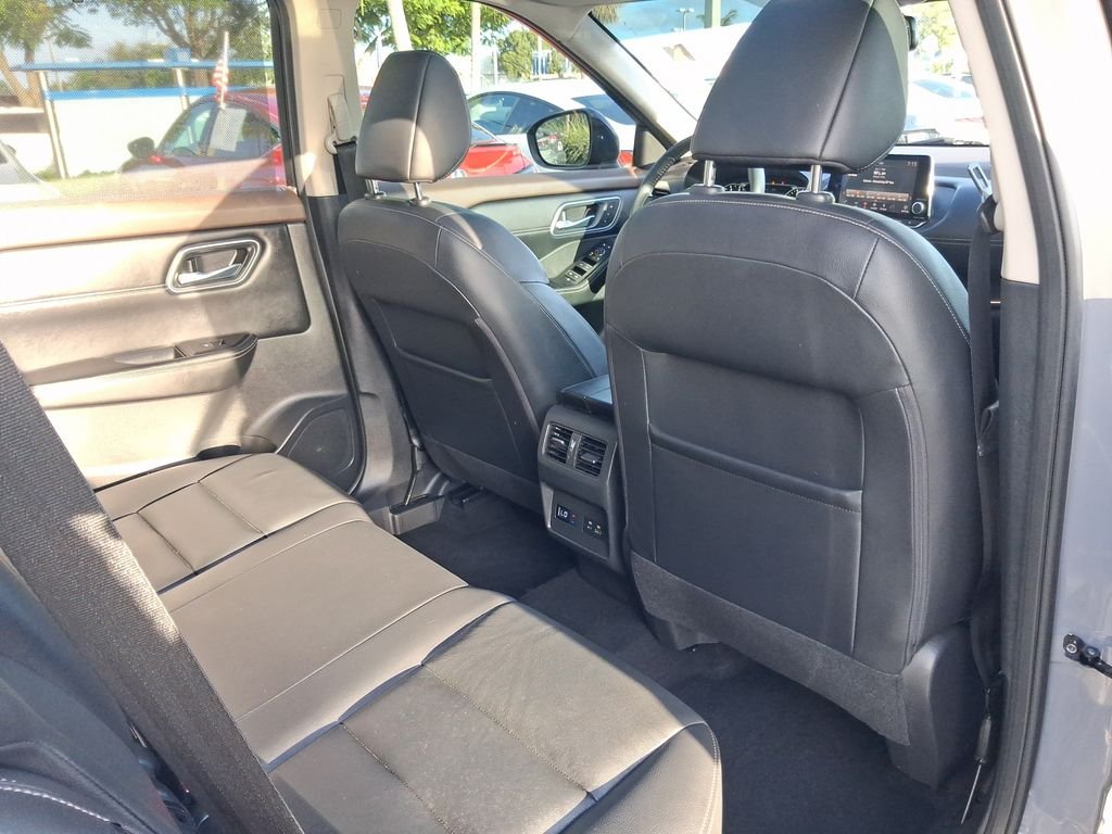 Certified Used 2021 Gray Nissan SL image 21