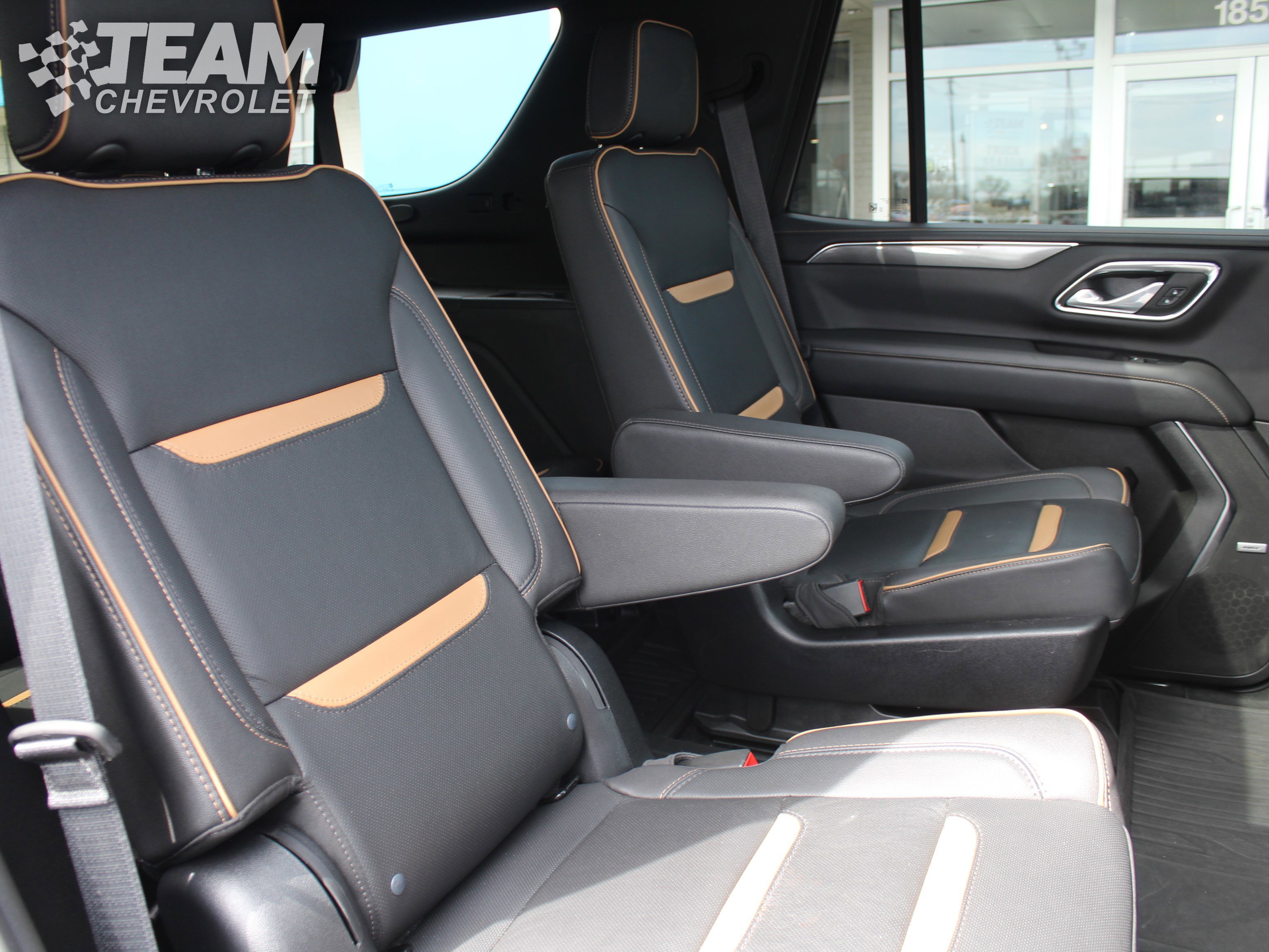 2023 GMC Yukon AT4 - Photo 25