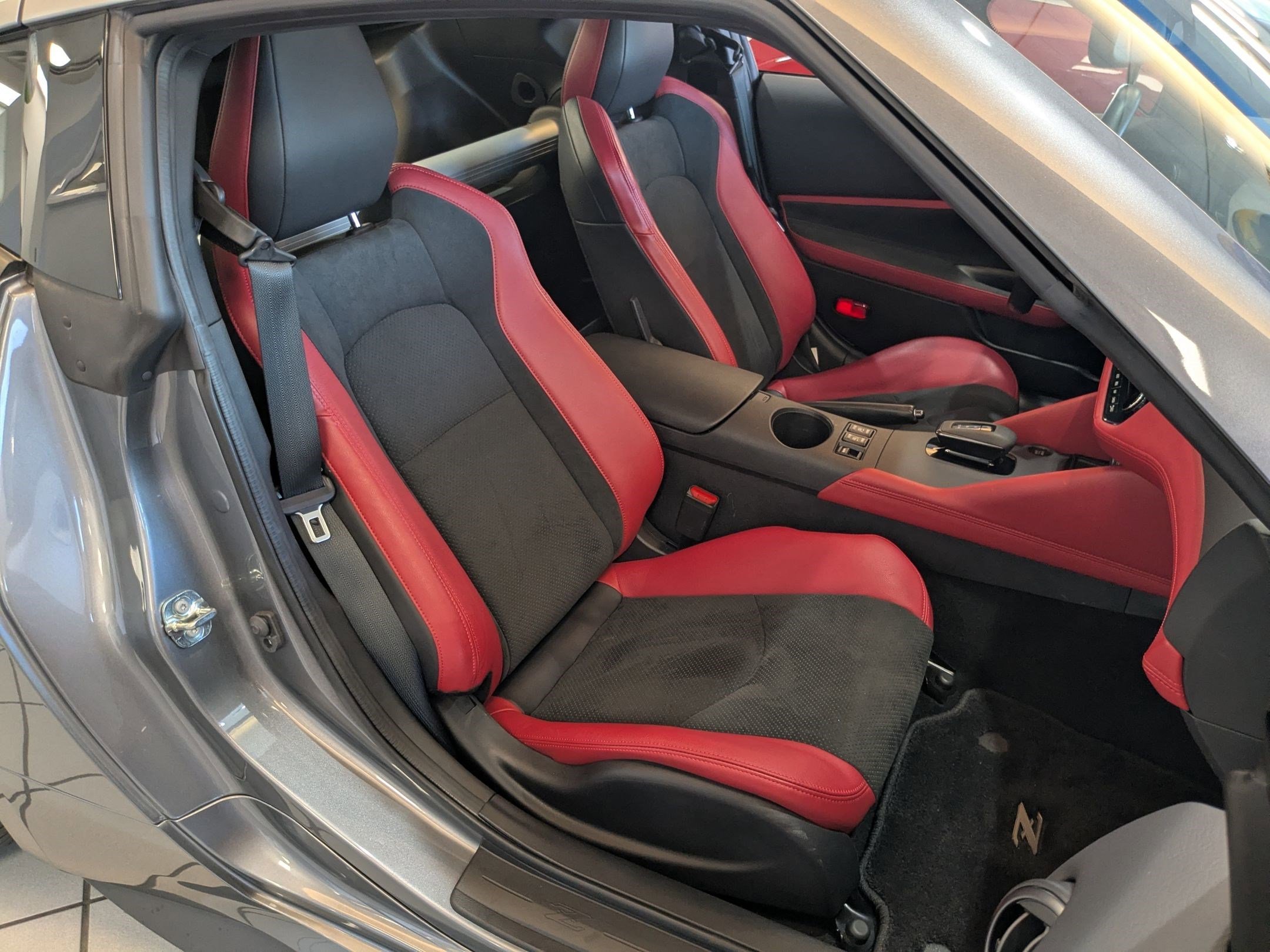 2025 Nissan Z Performance - Photo 18