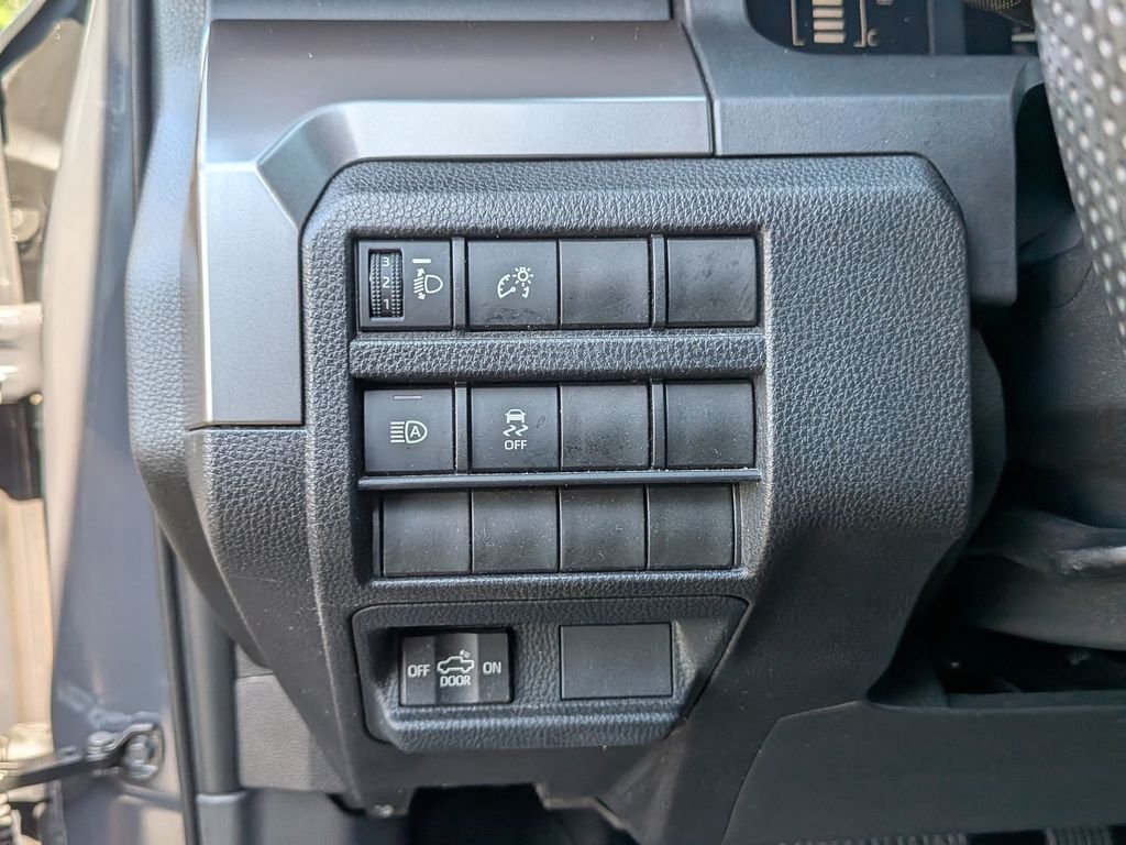 Used 2024  Toyota SR5 image 19