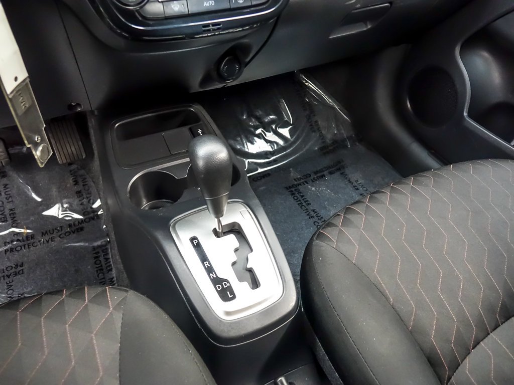 Used 2024 Graphite Gray Metallic Mitsubishi  image 17