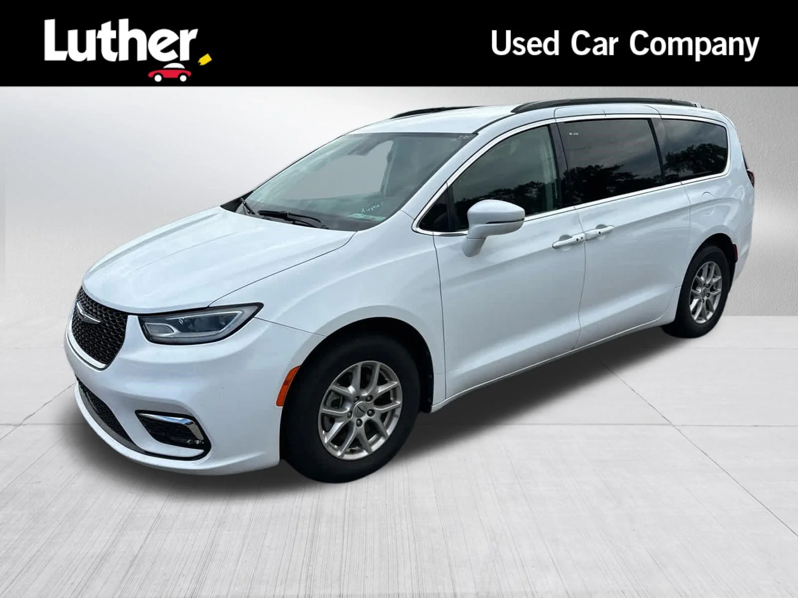 2022 Chrysler Pacifica Touring L's photo